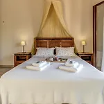Mastrogiannis Dafne Villa *
